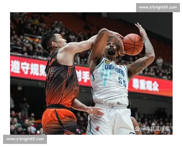 青岛与山东CBA激战回顾：精彩瞬间与关键球员表现解析